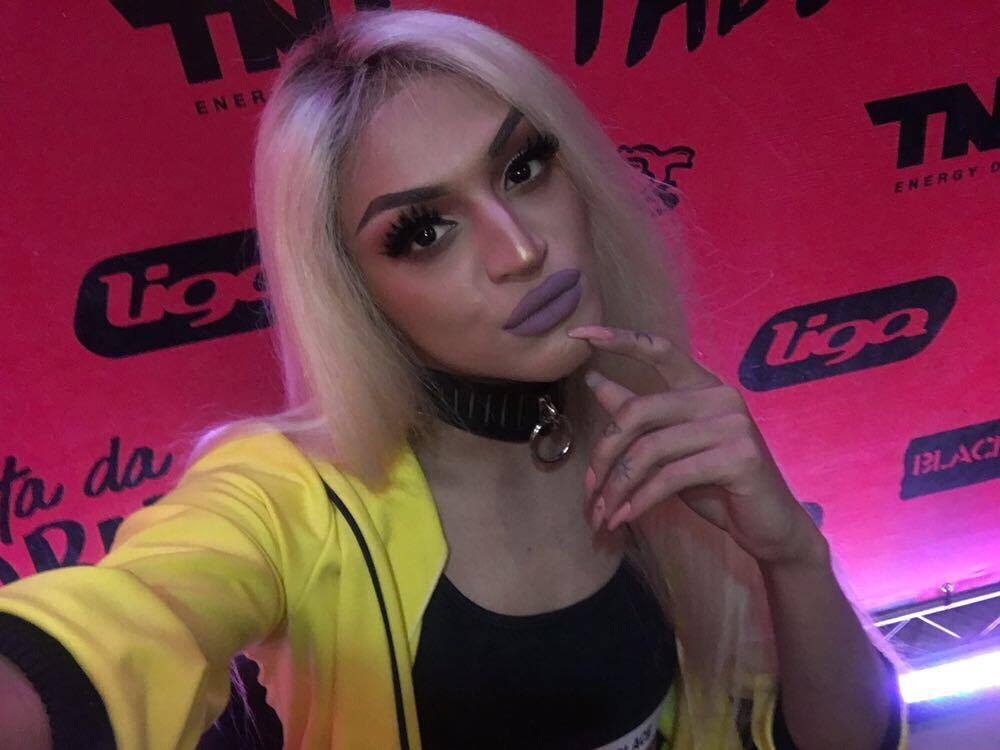 Pabllo Vittar critica conservadorismo: “Um retrocesso gigantesco”