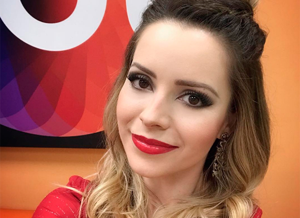 Sandy não perdoa e responde pessoa que criticou sua maquiagem