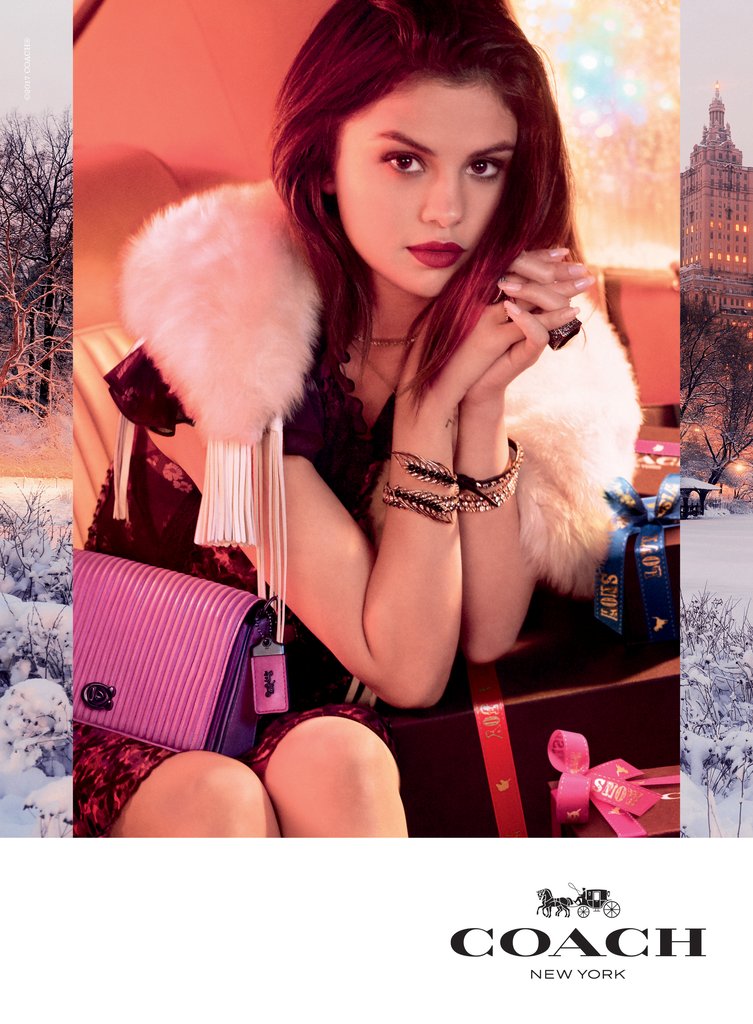 Selena Gomez está linda na campanha de Natal da Coach <3