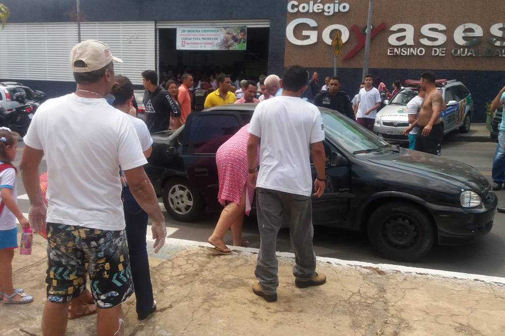 Aluno que sofria bullying mata dois em colégio de Goiânia