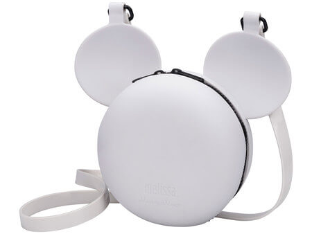 A bolsinha custa R$180. A bolsinha custa R$180.