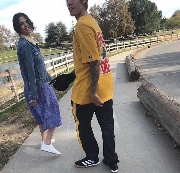 Fã flagra novo passeio de Justin Bieber e Selena Gomez