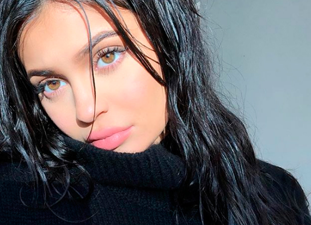 Kylie Jenner faz post para mostrar que cortou o cabelo