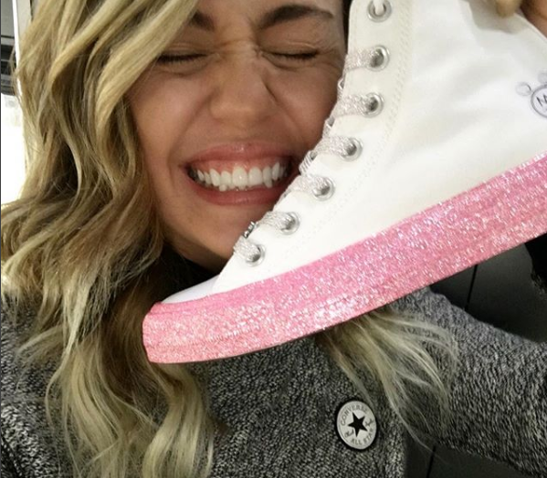 miley-cyrus-coleção-converse