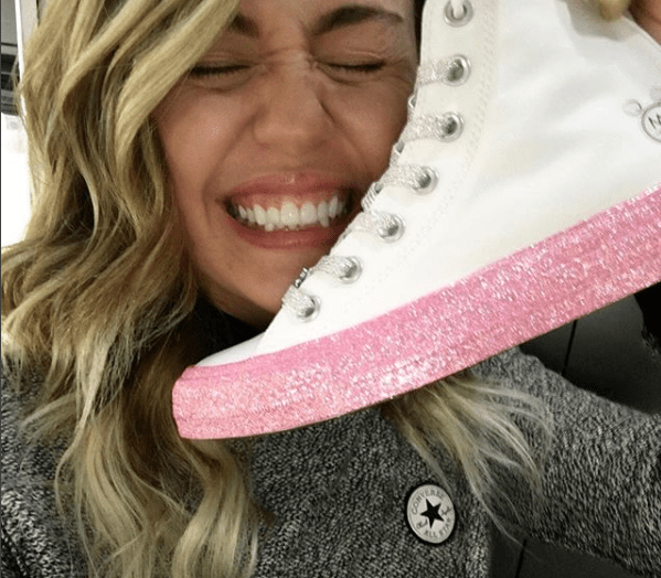 13 looks estilosos com tênis Converse para usar no fim de semana