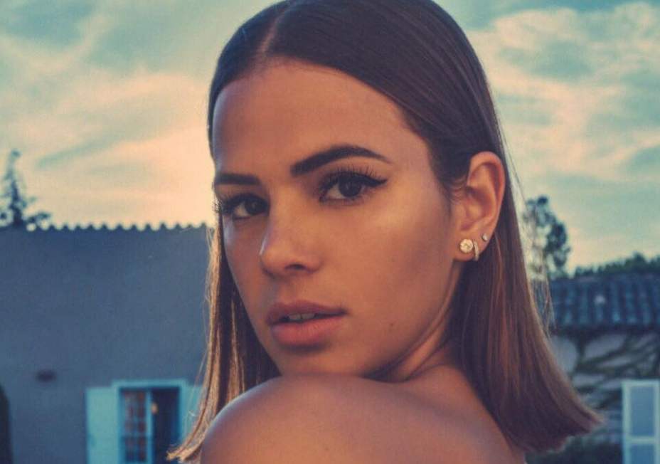 Tendência: Bruna Marquezine aposta em vestido todo transparente