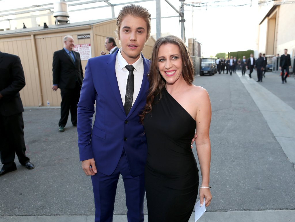 Mãe de Justin Bieber fala sobre Selena Gomez: “Ela é preciosa”