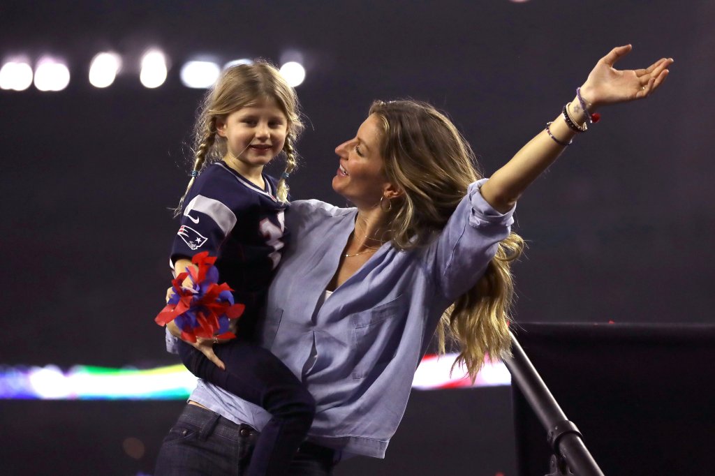 Filha de Gisele Bündchen está cada dia mais parecida com a mãe