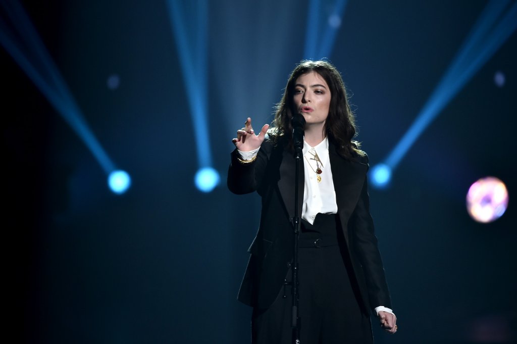 Grammy não deixa Lorde cantar solo, mesmo indicada a álbum do ano