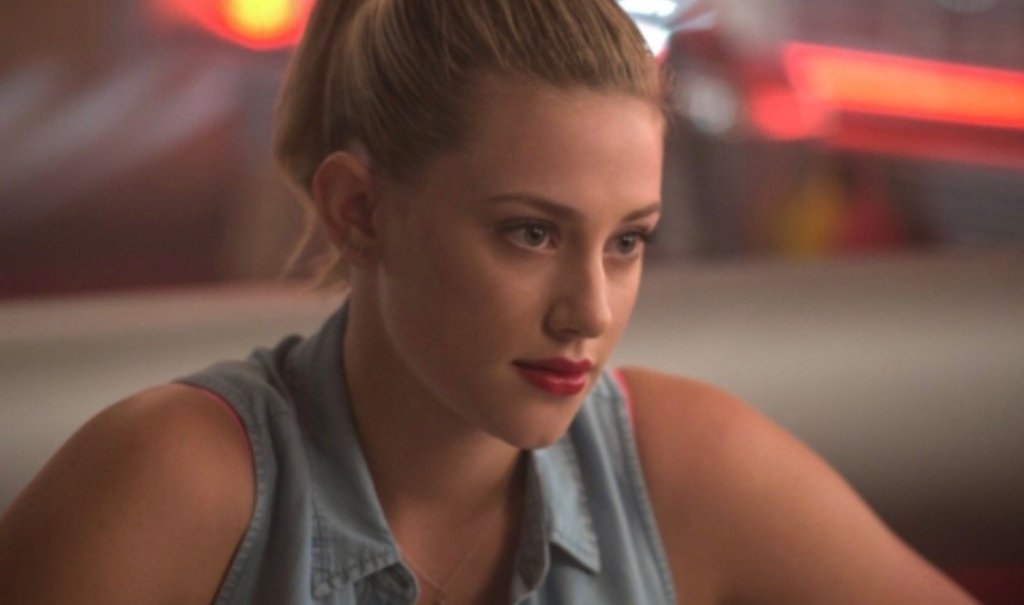 Betty ou Eleven? Até Lili Reinhart ficou chocada com a semelhança