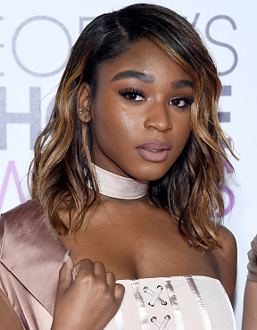 Quer algo diferente? Inspire-se na Normani Kordei e deixe o contorno dos lábios mais marcado.