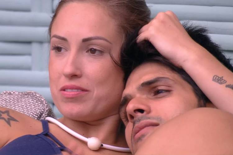 BBB18: “Ana Lúcia continua noiva do meu filho”, diz mãe de Lucas