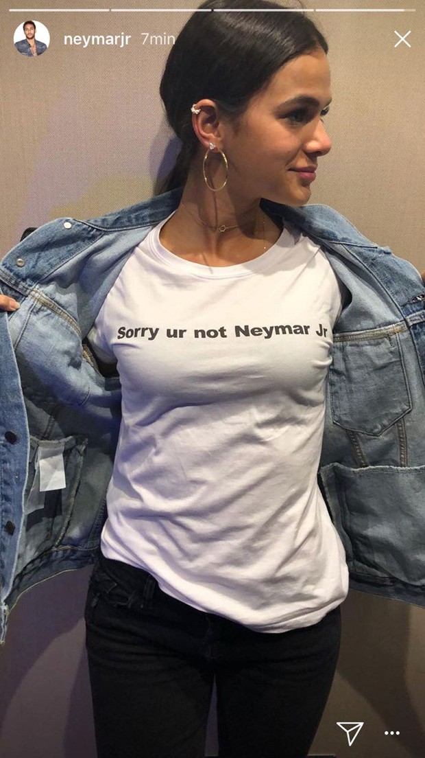 Camiseta de Bruna Marquezine para Neymar vira meme