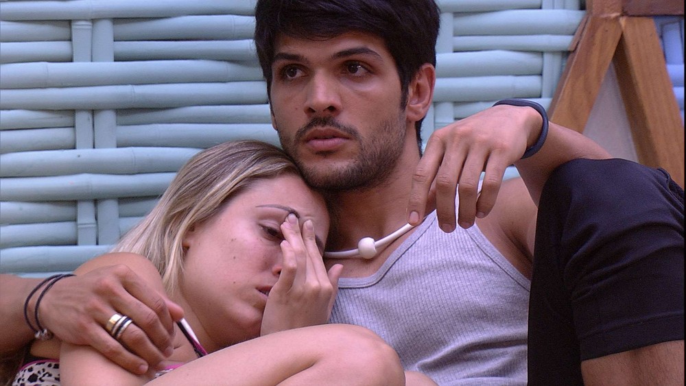 Caruso causa tensão no BBB18 após dar susto em Jéssica