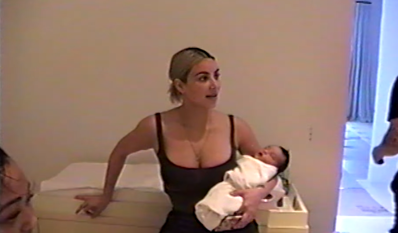 kim-kardashian-mostra-chicago-1-vez-selfie-fofa kim-kardashian-mostra-chicago-1-vez-selfie-fofa