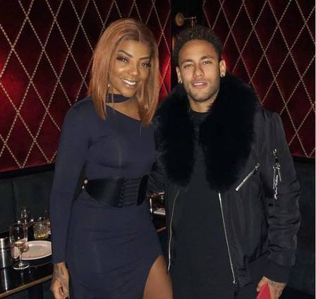 Em turnê pela Europa, Ludmilla tieta Neymar em Paris