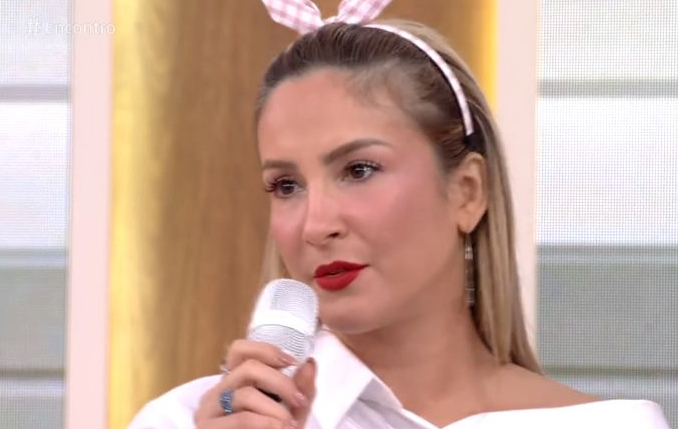 Pergunta de Claudia Leitte no Encontro causa polêmica na web