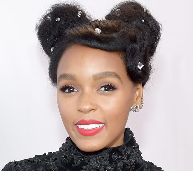 famosas-space-buns-janelle-monae