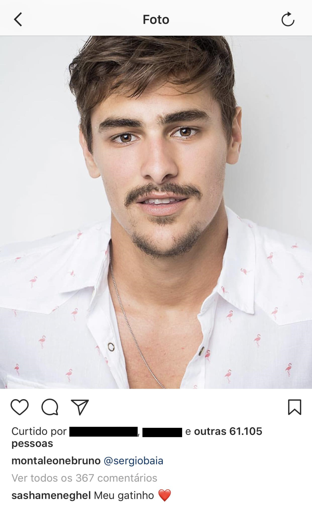 Após fim de novela, Bruno Montaleone agora está com o cabelo comprido