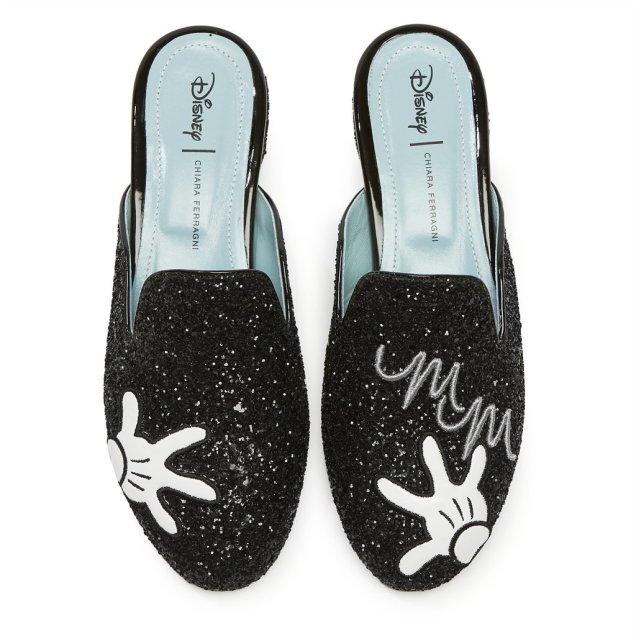 Mule com luvas da Minnie custa US$ 400. Mule com luvas da Minnie custa US$ 400.
