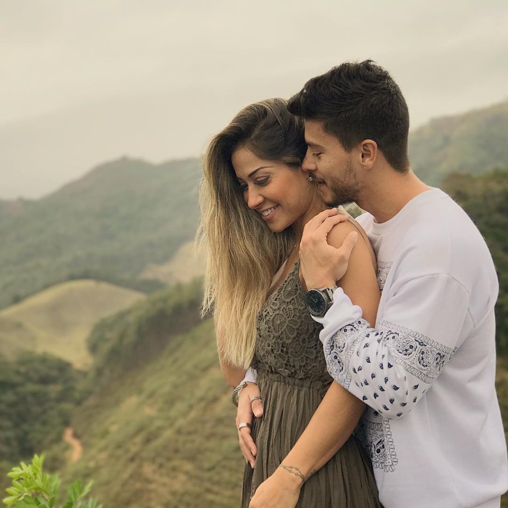 Mayra Cardi e Arthur Aguiar vão se casar de novo