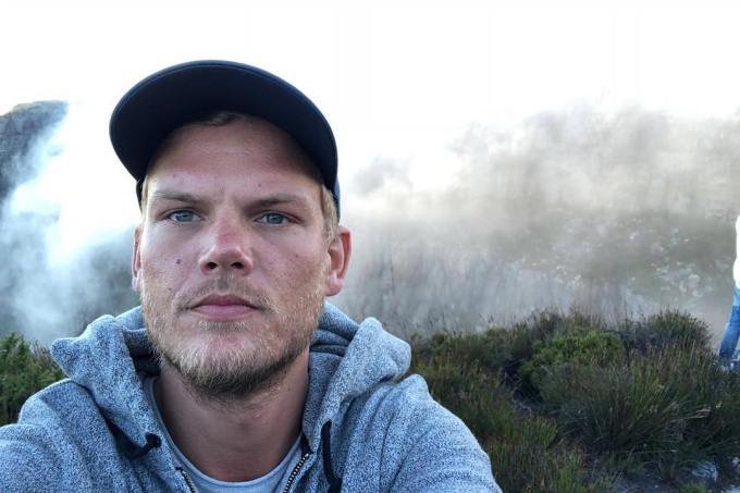 Site afirma que Avicii cometeu suicídio