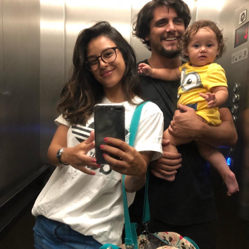 Yanna Lavigne posta foto com Bruno e Madalena: “nossa família feliz”