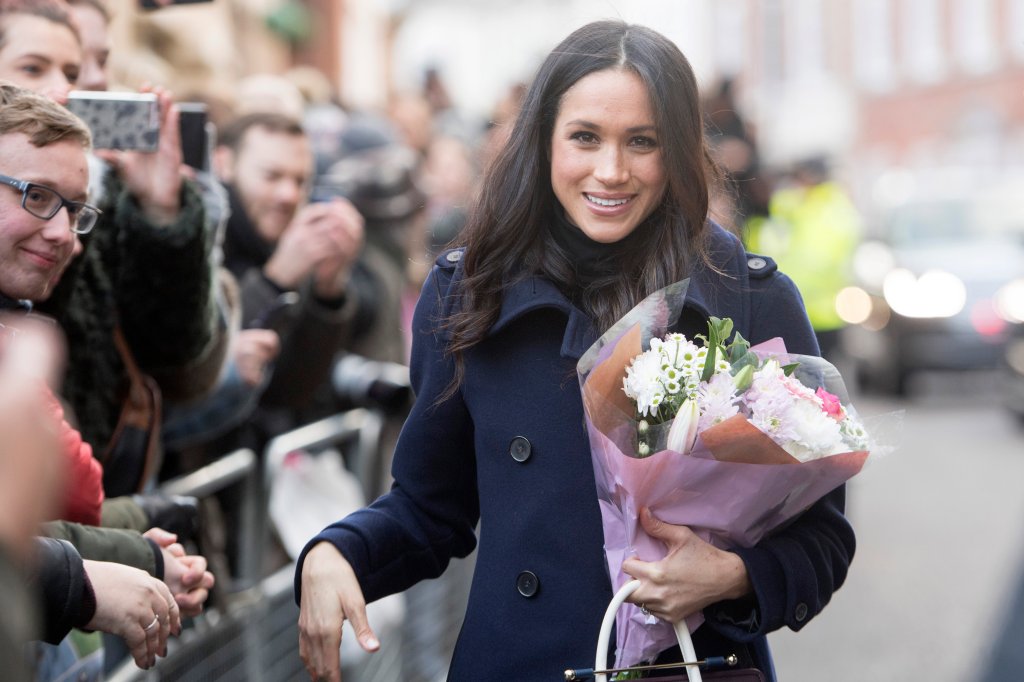 Mãe de Meghan Markle chegou em Londres e já tomou chá com a família real