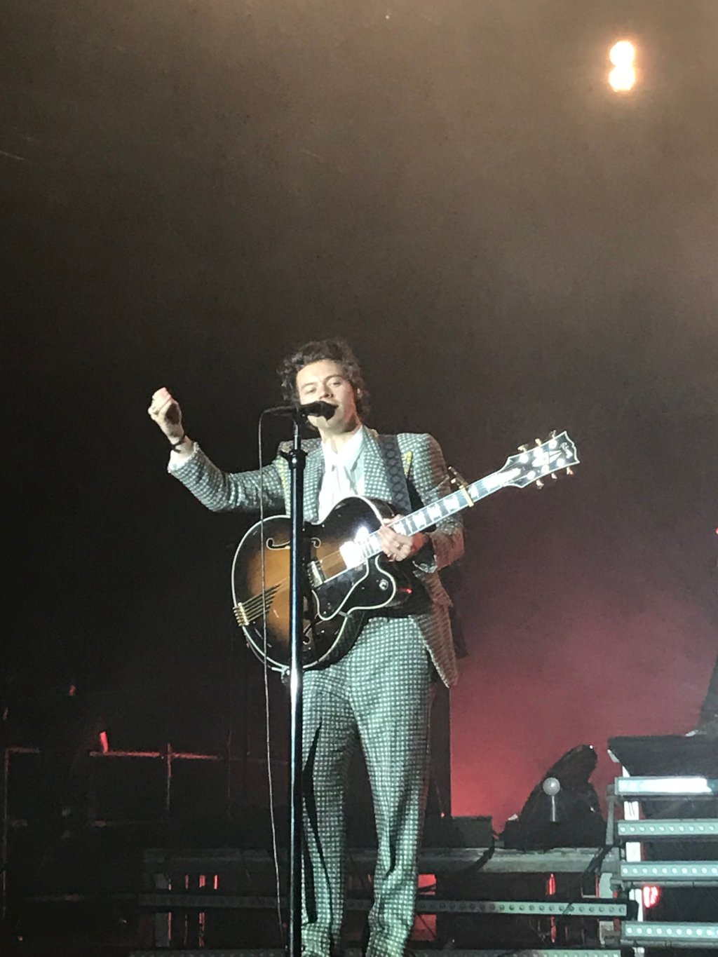 Harry Styles se declara ao Brasil e promete voltar logo durante show no RJ