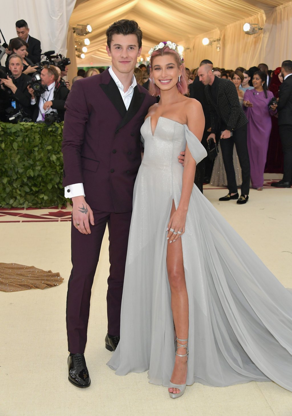 Shawn Mendes e Hailey Baldwin foram juntinhos ao MET Gala 2018