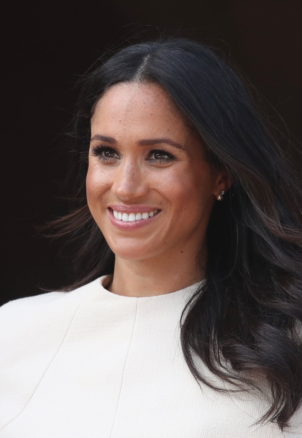 Você reparou neste detalhe na parte de trás dos sapatos da Meghan Markle?