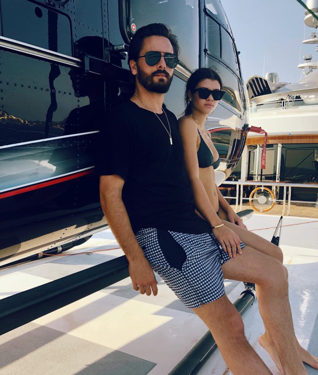 Apesar dos rumores, Sofia Richie e Scott Disick ainda estão juntos