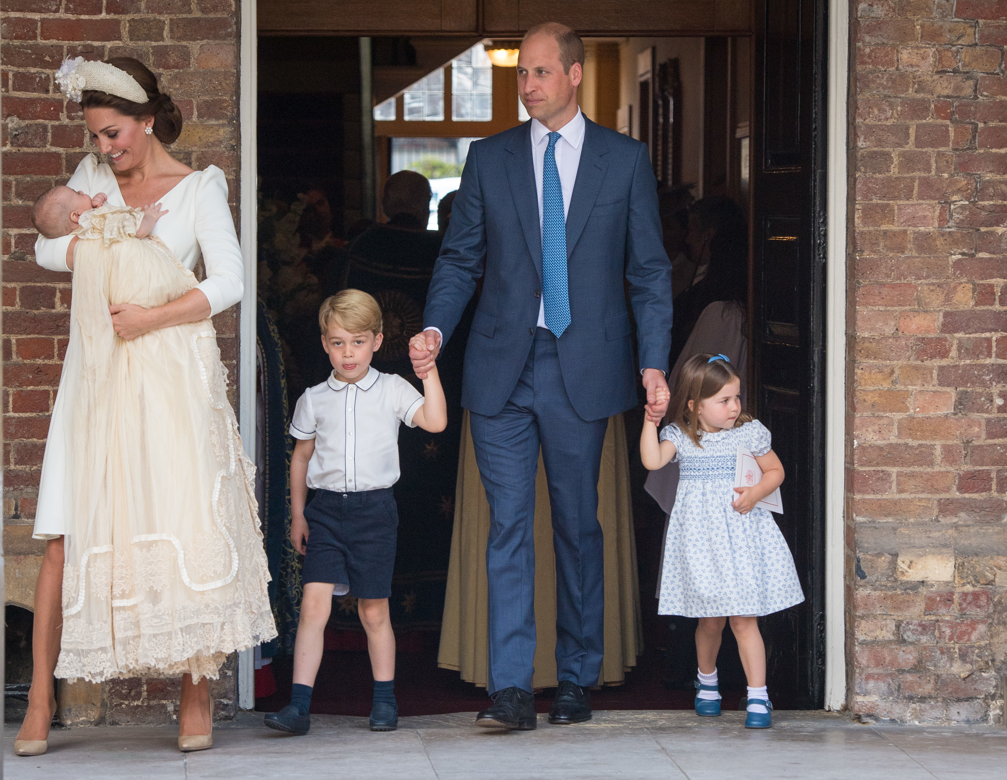 batizado-principe-louis-charlotte-george-william-kate