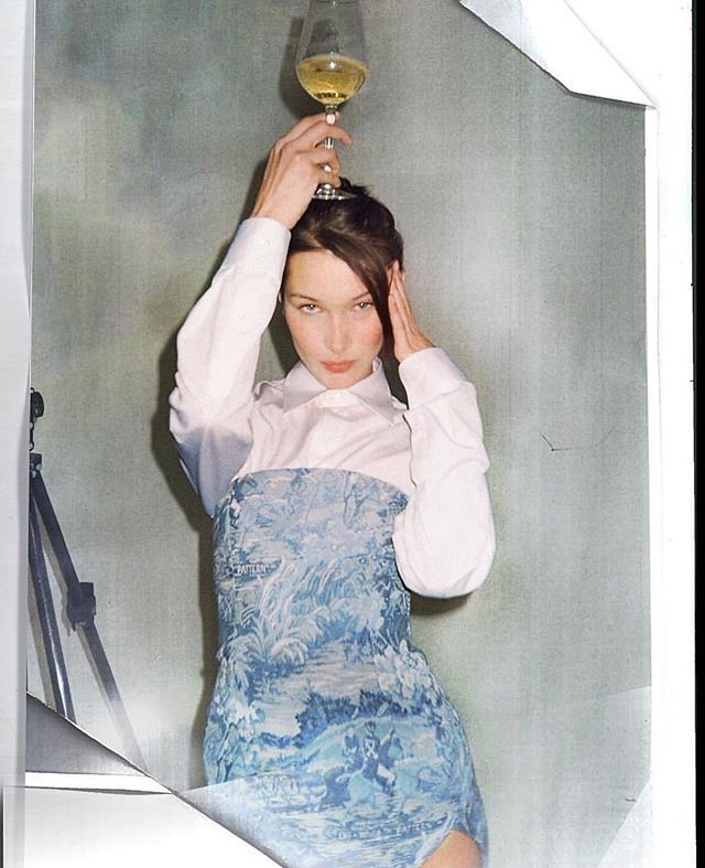 bella-hadid-pose-enxaqueca