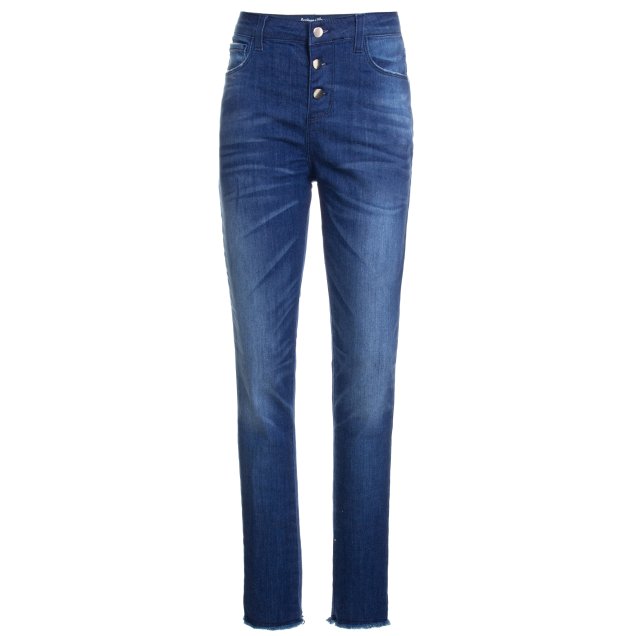 Calça Larissa Manoela para Riachuelo (R$ 109,90*). Calça Larissa Manoela para Riachuelo (R$ 109,90*).