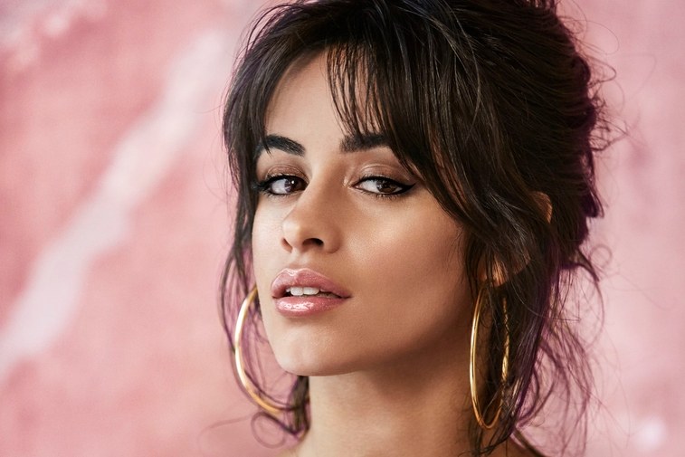 Camila Cabello vai lançar coleção de make – e ela é linda!