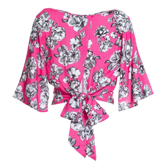 Blusa Larissa Manoela para Riachuelo (R$ 69,90*). Blusa Larissa Manoela para Riachuelo (R$ 69,90*).