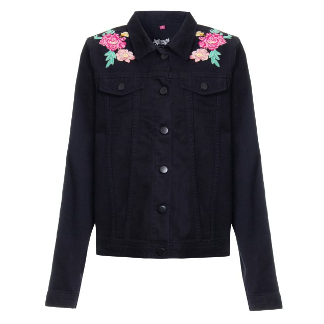 Jaqueta Larissa Manoela para Riachuelo (R$ 119,90*). Jaqueta Larissa Manoela para Riachuelo (R$ 119,90*).
