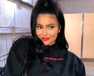 kylie-jenner-batom-vermelho