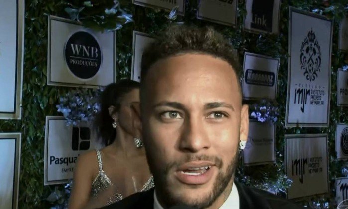 Neymar sobre críticas pós-Copa: “Já estou acostumado com isso”