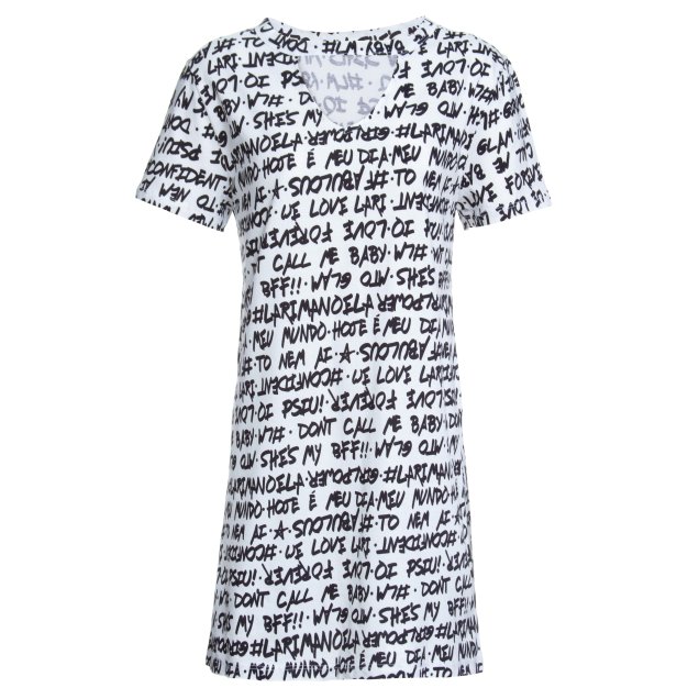 Vestido Larissa Manoela para Riachuelo (R$ 39,90*). Vestido Larissa Manoela para Riachuelo (R$ 39,90*).
