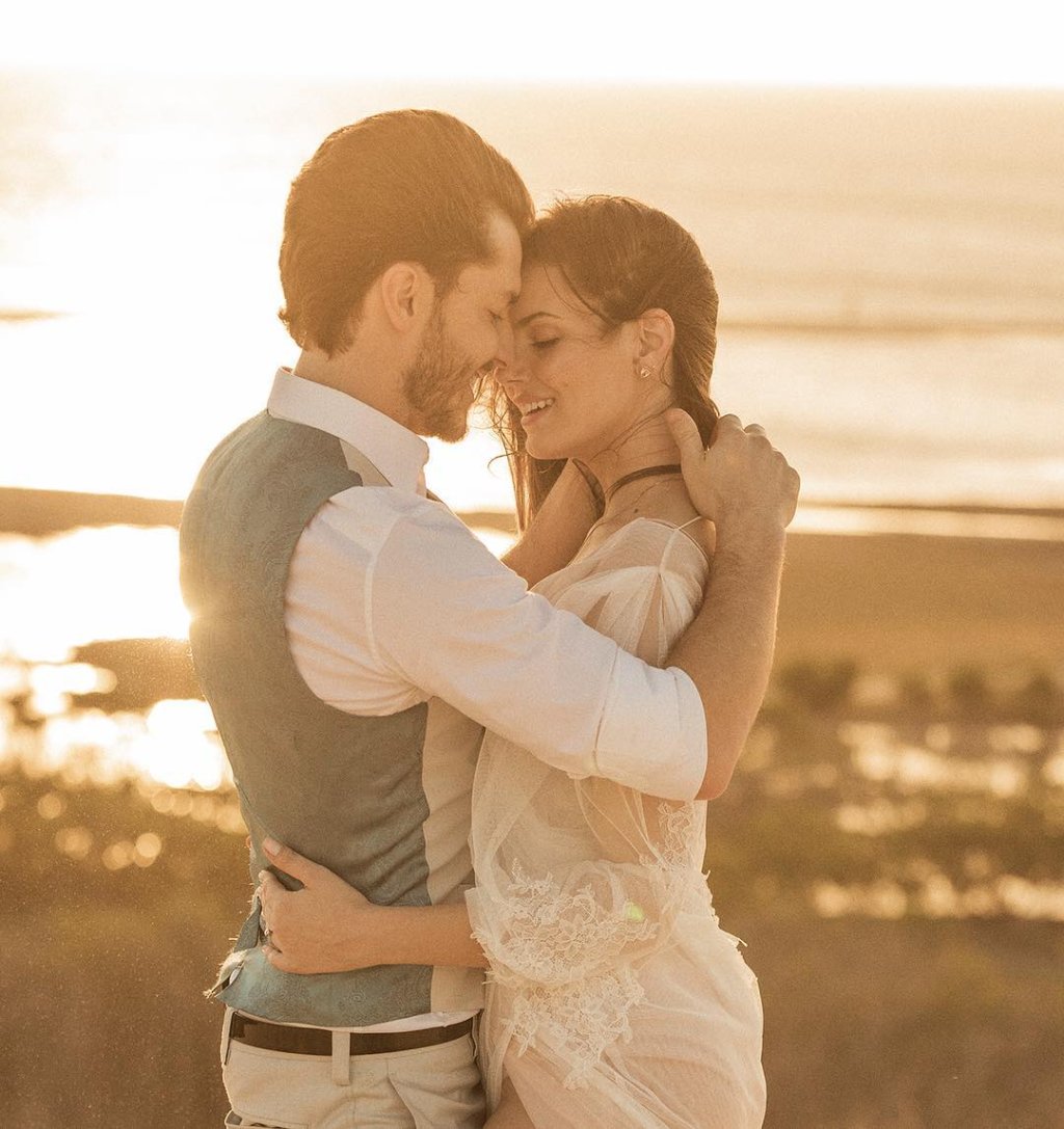 Tudo que já sabemos sobre o casamento de Camila Queiroz e Klebber Toledo