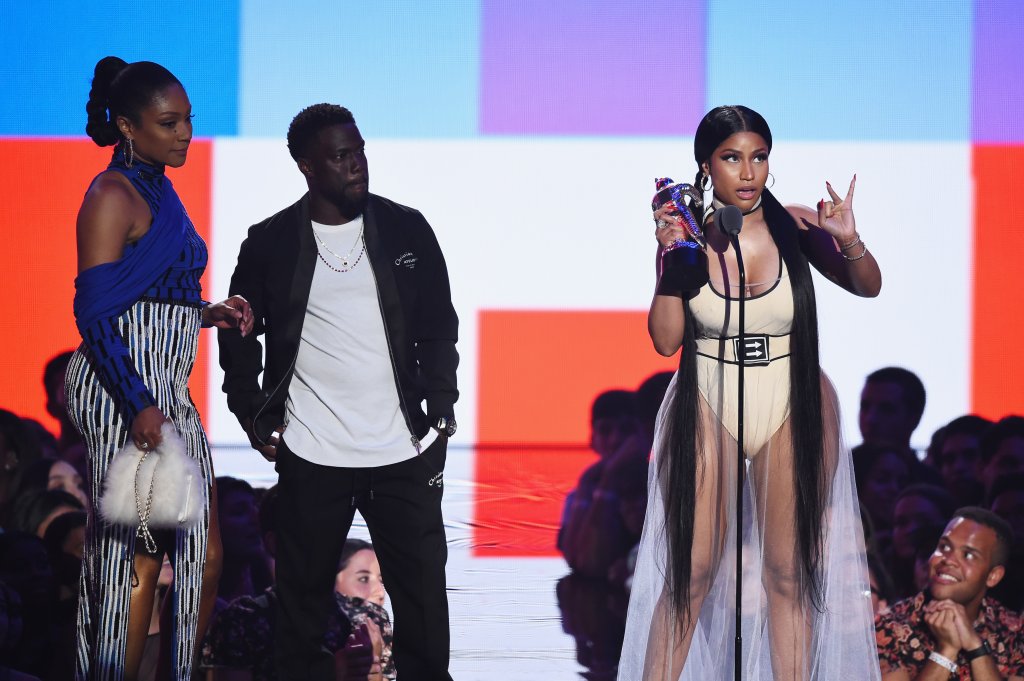 Nicki Minaj defende Fifth Harmony após o grupo levar shade no VMA 2018