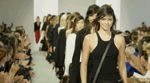 Kendall Jenner explica entrevista polêmica que irritou as colegas modelos
