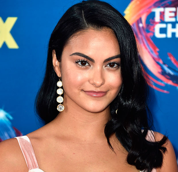 make-cabelo-famosas-teen-choice-awards-2018-camila-mendes make-cabelo-famosas-teen-choice-awards-2018-camila-mendes