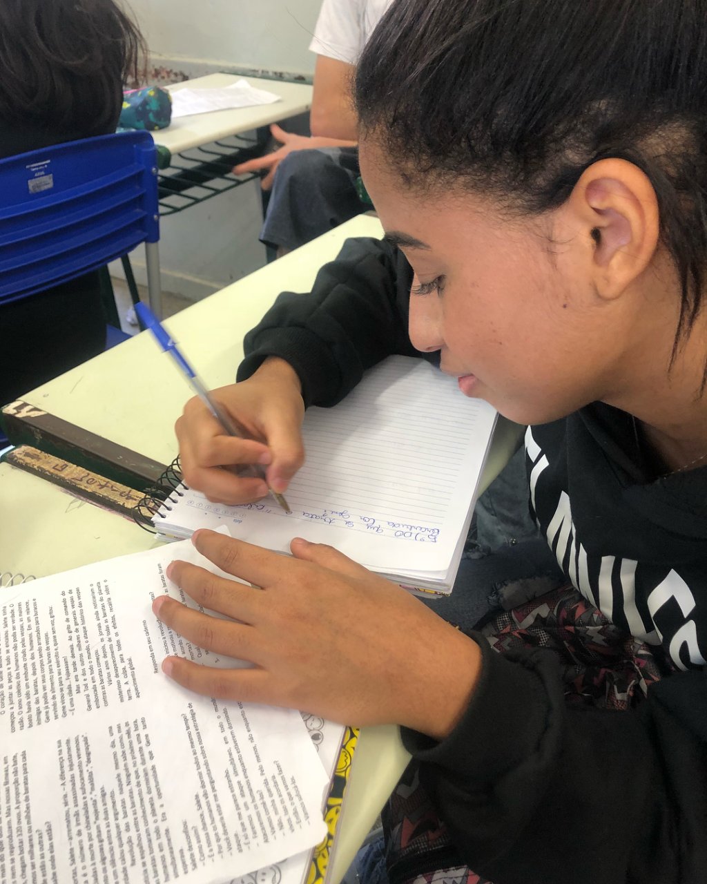 MC Loma se matricula em escola: “É esse exemplo que quero passar”