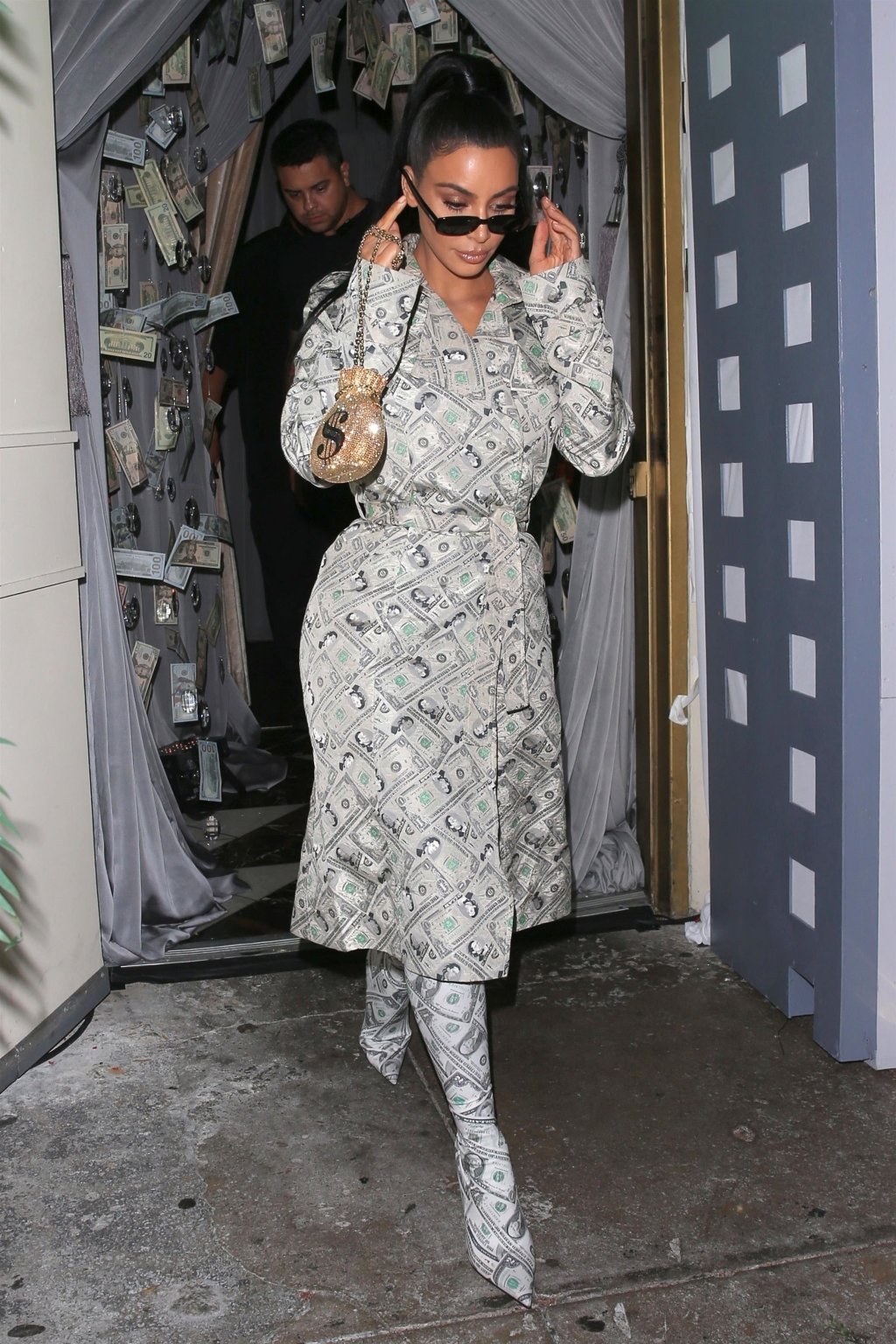 Look do dia: a definição do visu da Kim Kardashian é… RYCA!