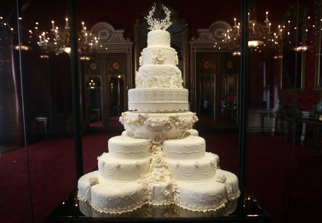 bolo-de-casamento-kate-middleton-principe-william-congelado-servido-no-batizado