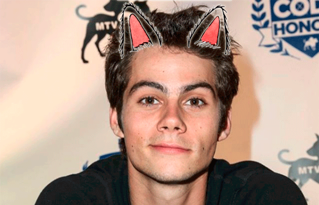 Dylan O’Brien com tiara de gatinho no show do BTS é o melhor vídeo do dia