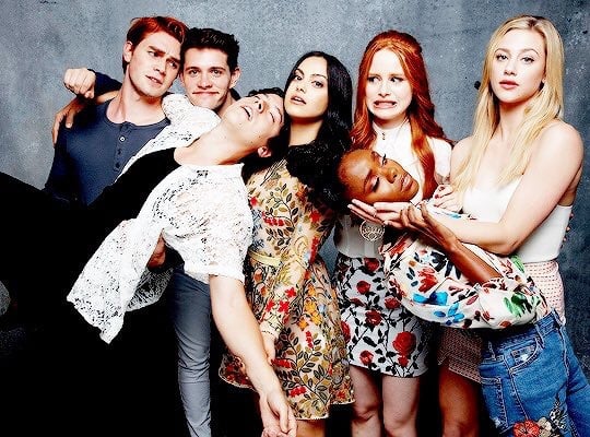 Os atores fizeram a maior zoeira com o novo pôster de Riverdale